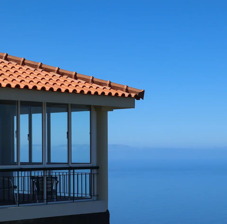 Katlanır mı sürme mi? Cam balkon sistemi seçimi
